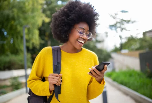Woman responding to a flirty "Have a good day" text